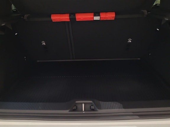 Volvo EX30 13 of 15