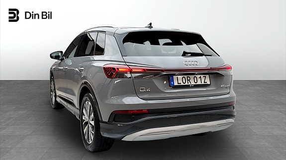 Audi Q4 e-tron 3 of 5