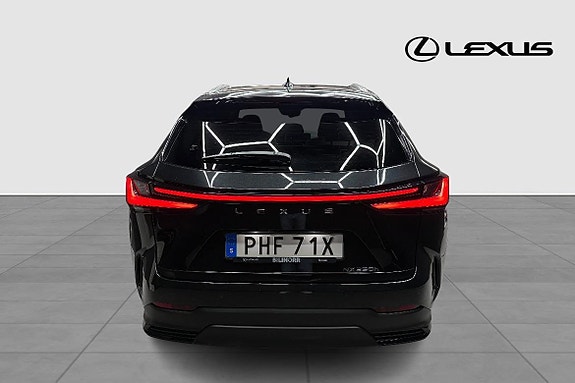 Lexus NX350h 3 of 5