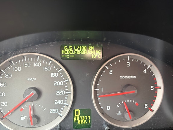 Volvo V50 4 of 5
