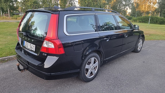 Volvo V70 4 of 5