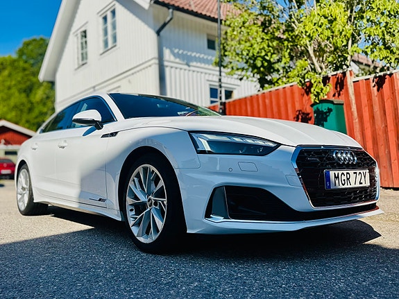 Audi A5 2 of 9