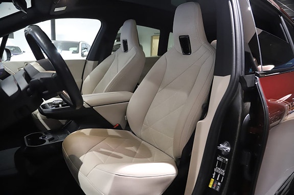 BMW iX 7 of 17