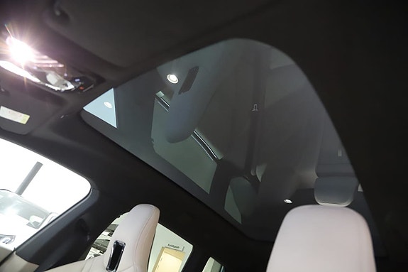 BMW iX 5 of 17