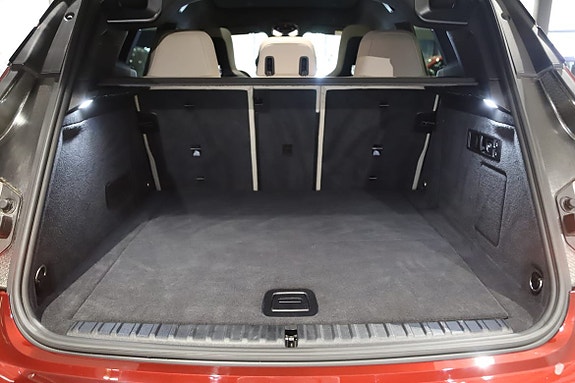 BMW iX 13 of 17