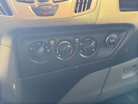 Ford Transit Custom 17 of 17