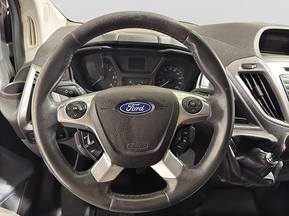 Ford Transit Custom 12 of 17