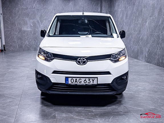 Toyota Proace City 2 of 5