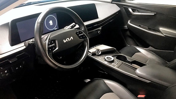Kia EV6 4 of 5
