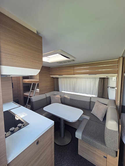 Adria Adora 573 PT 4 of 8