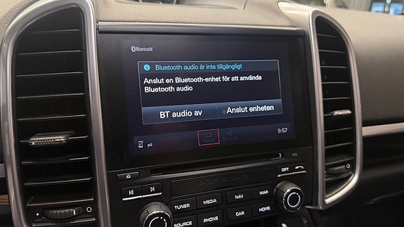Porsche Cayenne 27 of 30