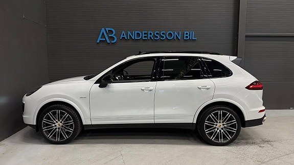 Porsche Cayenne 6 of 30