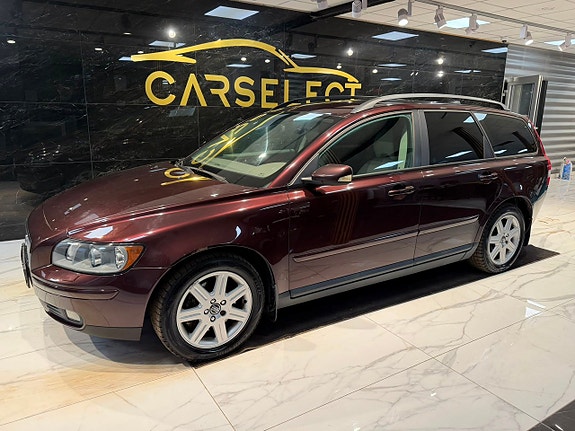 Volvo V50 2 of 5