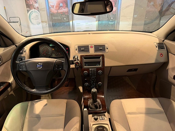 Volvo V50 9 of 22