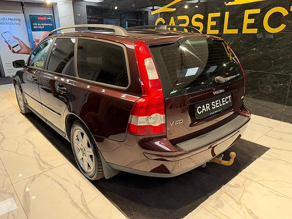 Volvo V50 3 of 5