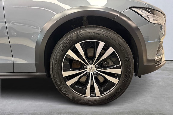 Volvo V90 Cross Country 14 of 20