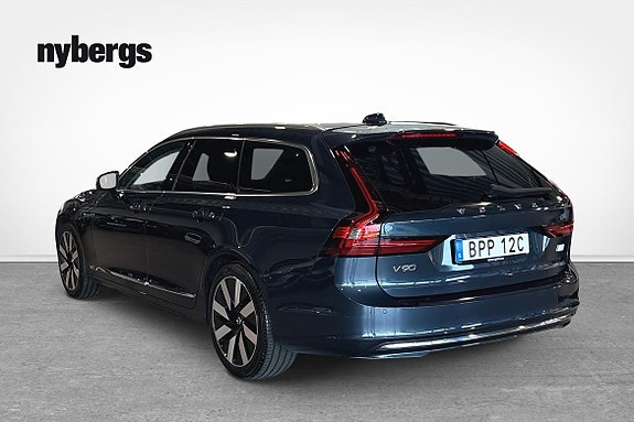 Volvo V90 3 of 5