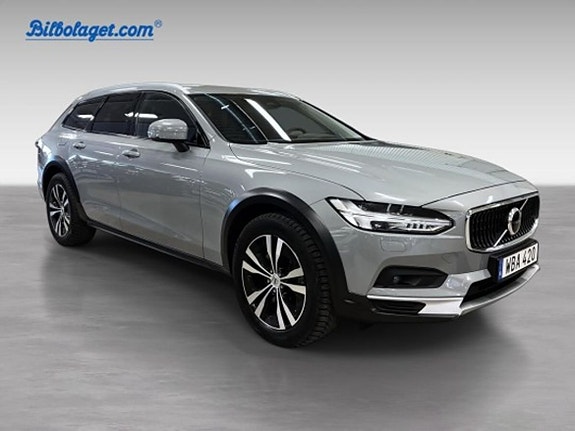 Volvo V90 Cross Country 3 of 19