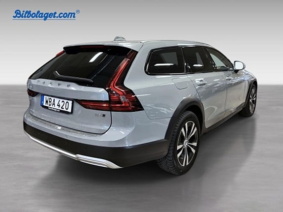 Volvo V90 Cross Country 5 of 19