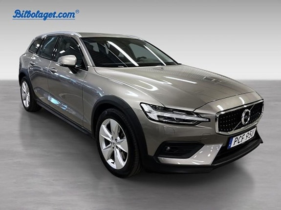 Volvo V60 Cross Country 3 of 5
