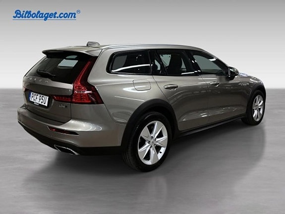 Volvo V60 Cross Country 5 of 5