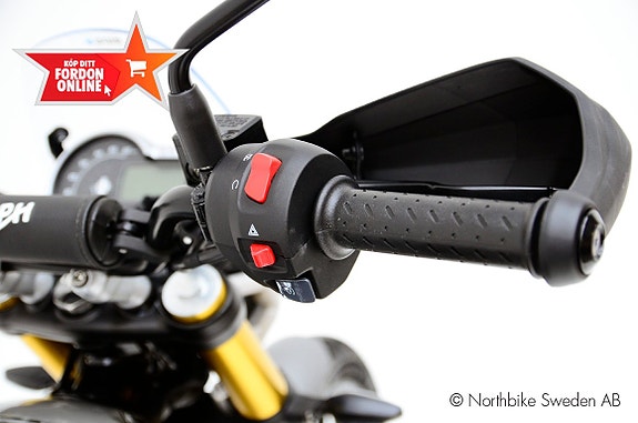Triumph Scrambler 400X 8 of 11