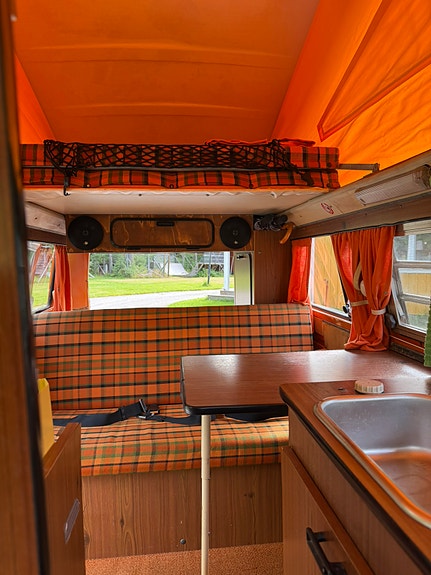 Volkswagen T2 4 of 5