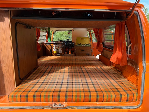 Volkswagen T2 7 of 20