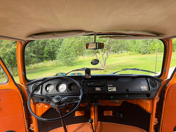 Volkswagen T2 15 of 20