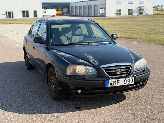 Hyundai Elantra 3 of 11