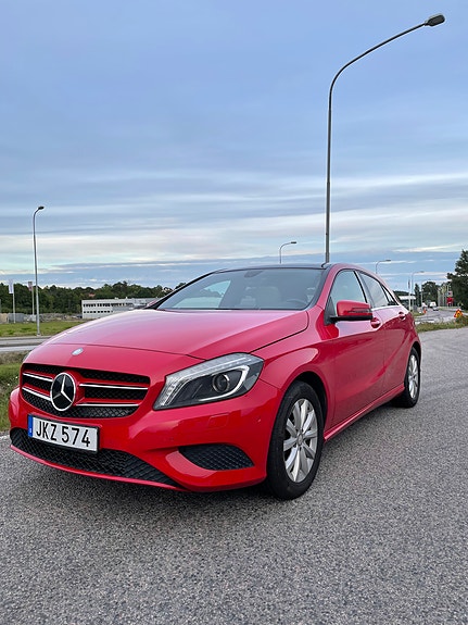 Mercedes-Benz A200 2 of 5
