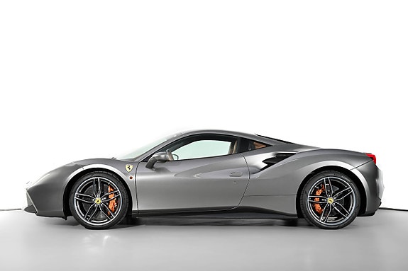 Ferrari 488 GTB 2 of 5