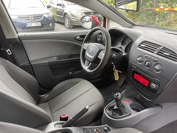 Seat Leon 9 of 17
