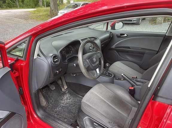 Seat Leon 10 of 17