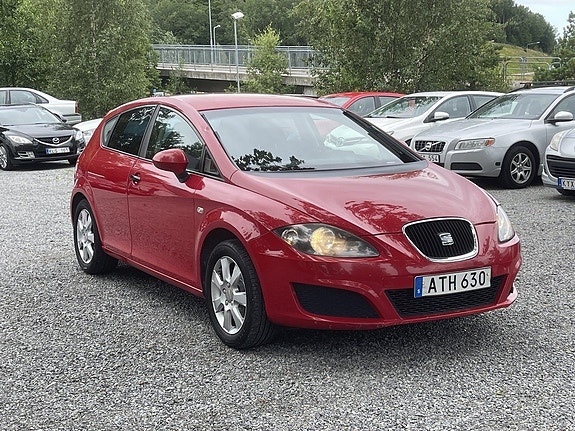 Seat Leon 2 of 5