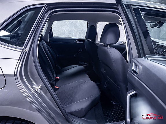Volkswagen Polo 16 of 25