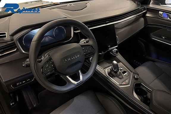 Lynk & Co 01 8 of 23