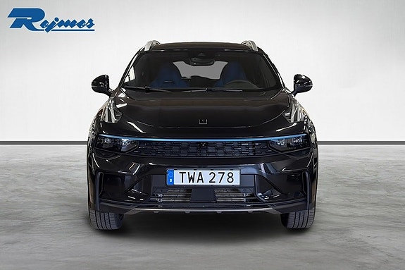 Lynk & Co 01 2 of 23