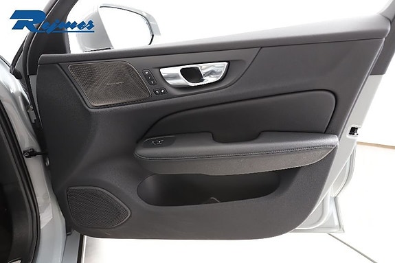 Volvo V60 13 of 27