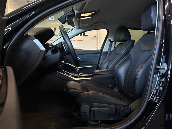 BMW 320d 16 of 30