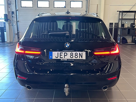 BMW 320d 6 of 30