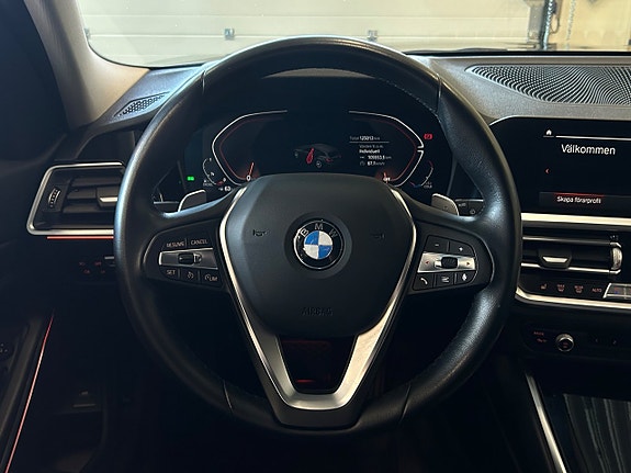 BMW 320d 19 of 30