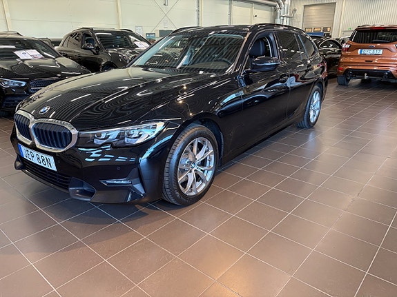 BMW 320d 4 of 23