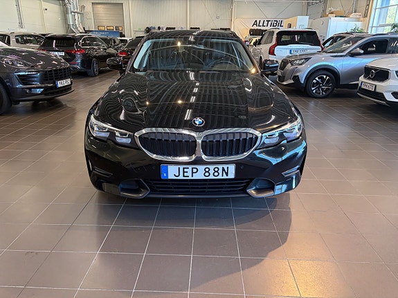 BMW 320d 2 of 23
