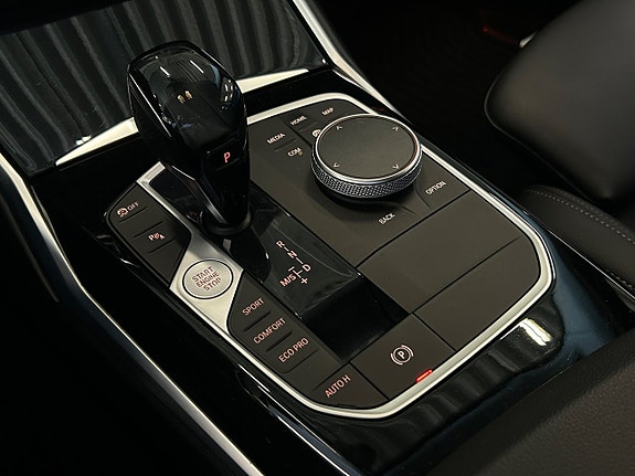 BMW 320d 25 of 30