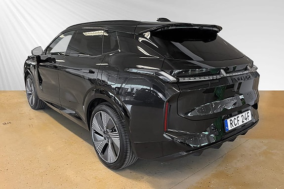Lynk & Co 08 3 of 5