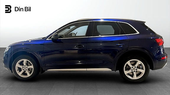 Audi Q5 2 of 13