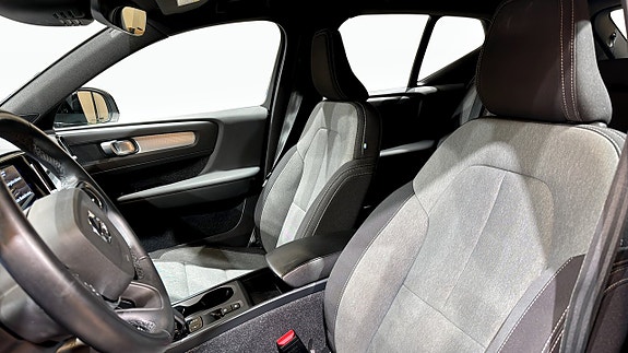 Volvo XC40 16 of 20