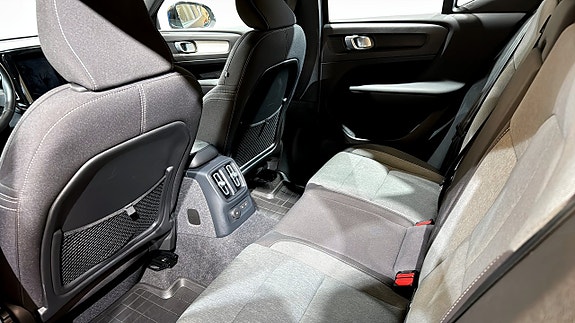 Volvo XC40 17 of 20