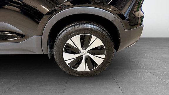 Volvo XC40 7 of 20